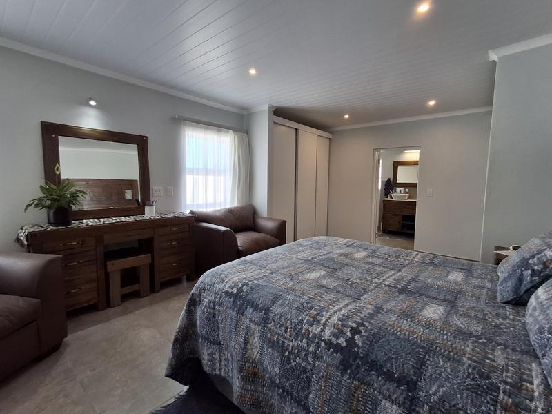 2 Bedroom Property for Sale in Lampiesbaai Western Cape